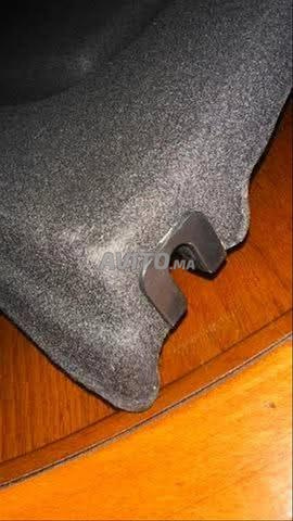 Table coffre ford focus