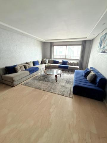 Grand Appartement Meublé 3 Chambres, Salon