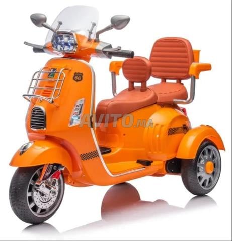 SCOOTER VESPA ELECTRIQUE POUR ENFANT