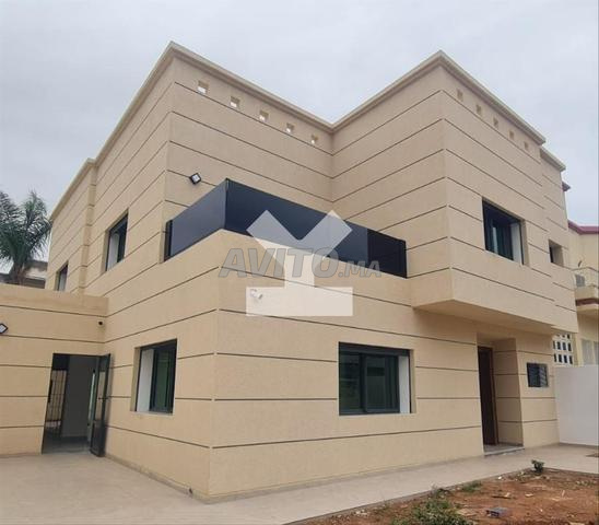 122694-فيلا للإيجار بـ 23000 درهم في ديور الدكالة