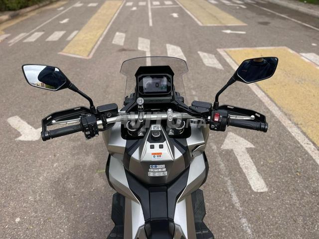 Xadv 2021 ded 10/2025 en excellent état