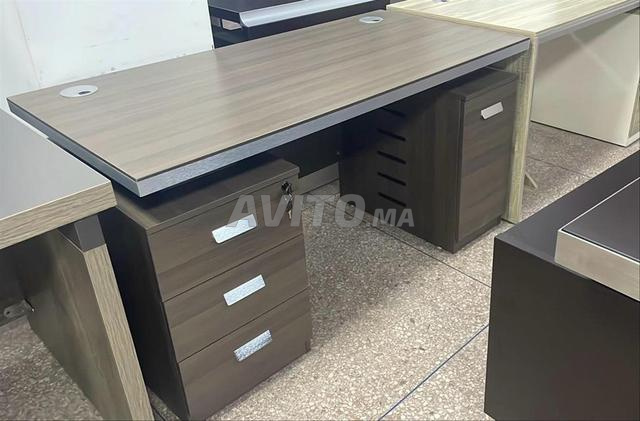 مكتب فاخر / كرسي مشغل / مقعد / خزانة - 2