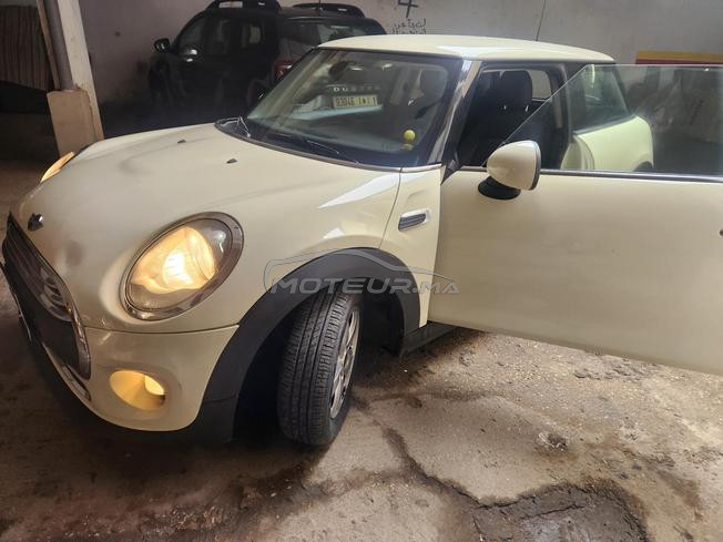 voiture en très bon état, faible kilométrage 