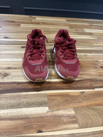 Nike Femme Taille 36,5 – Négociable