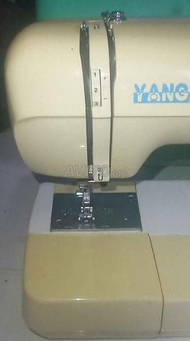 ماكينة خياطة فيها 17 شكل غرزة - 2