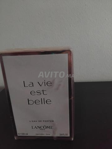 عطر لانكوم لا في إي بيل