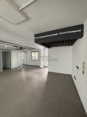 مكتب للإيجار 200 متر مربع مع تراس - المعارف - 2