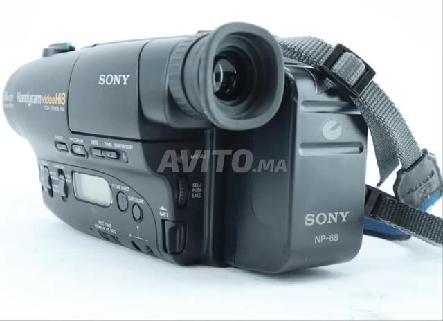 كاميرا Sony Hi8 خدامة و ريموت أصلي