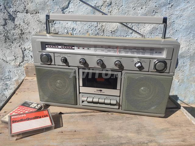 Radio Cassette vintage en très bon état