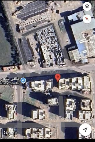 قطعة أرضية مجهزة بواجهتين للبيع