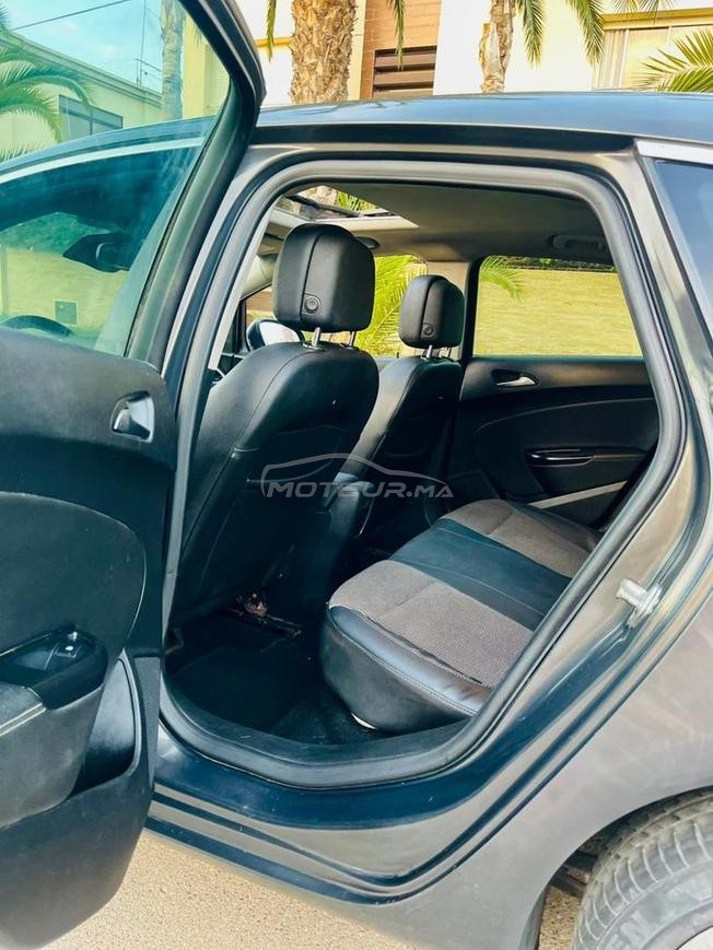 Opel Astra Diesel Manuelle 2016 à Rabat
