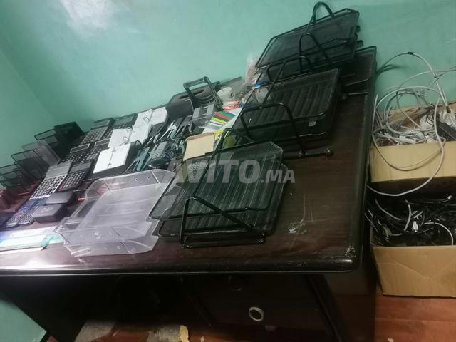 معدات مكتبية مستعملة بحالة جيدة