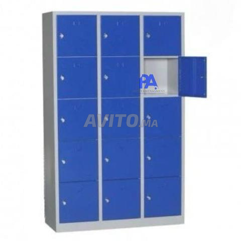 Vestiaire/armoire/casier métallique/bureau/lit