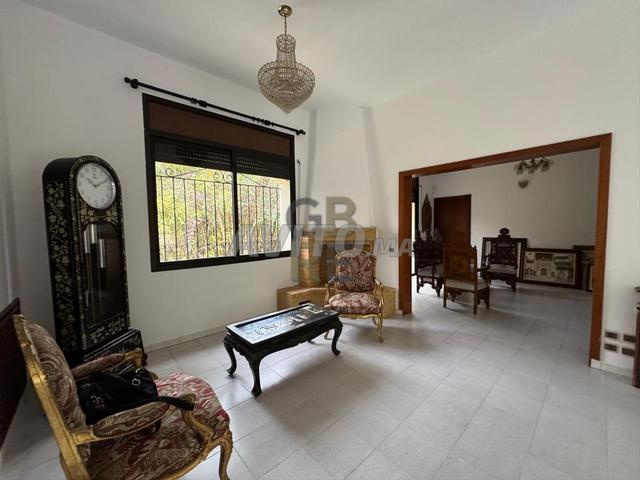 فيلا رائعة للبيع في السويسي بواجهتين - 2