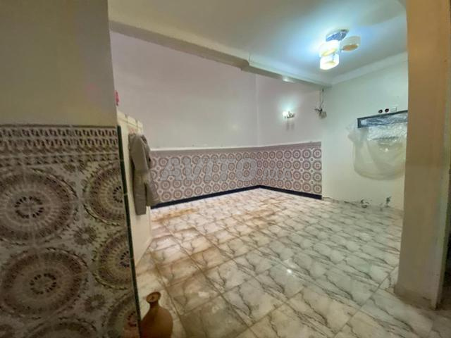 منزل للبيع في موقع جيد جدًا المسيرة 1 - 2