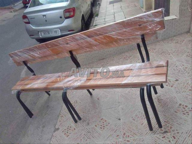 BANC semi métallique/vestiaire/chaise/banquette...