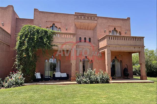 بيع فيلا بمساحة 4522 متر مربع في مراكش - 2