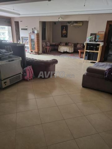 شقة للبيع مشمسة