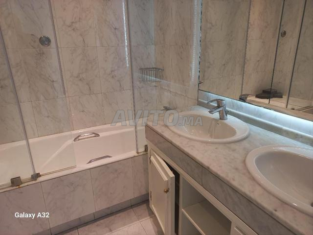 Appartement à louer 180 m² à Racine Casablanca