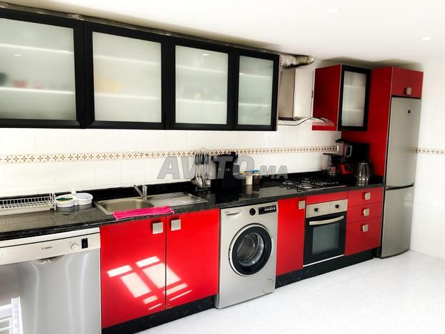 Appartements d'hôtel de haute qualité en face de Hilton et de la gare