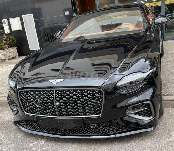 Bentley Continental Hybride v8 2025