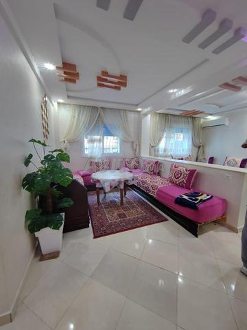 شقة مفروشة للكراء قرب مجمع الحسني