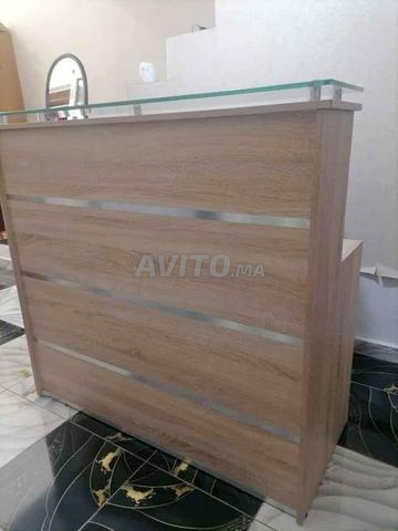 COMPTOIR DE RECEPTION EN BONNE QUALITE DE BOIS