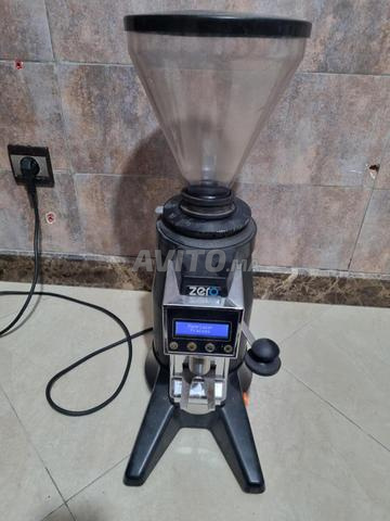 مطحنة قهوة إلكترونية احترافية