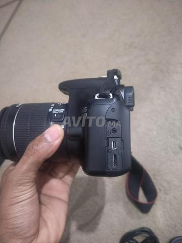 Canon es 1100d - 2