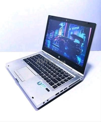hp i7 EliteBook Ram 8 Disc SSD