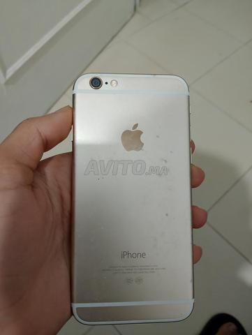 Téléphone iPhone 6 et console PS3