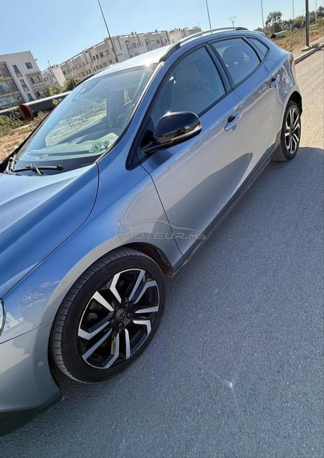 Volvo V40 Cross Country Automatique à Casablanca