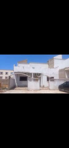 فيلا شبه مكتملة محفظة للبيع من المالك مباشرة