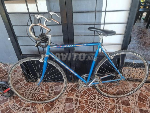 دراجة سباق نصف ممتازة