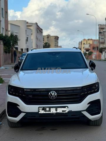 فولكس فاجن طوارق R-line ديزل أوتوماتيك