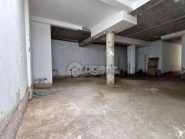 CMN-AN-1838 - Commerce à louer à Triangle d'Or