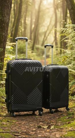 Occasion en or 🎁 Deux valises d'excellente qualité