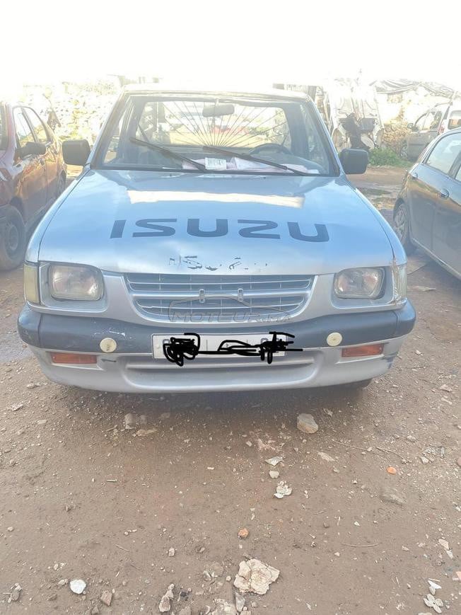Isuzu picoub 7jla ba9a n9ia