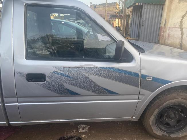 Isuzu picoub 7jla ba9a n9ia