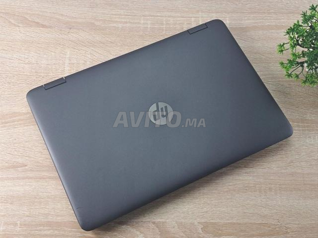 hp i5 6ème Génération Ram 8 Disc 256 SSD batterie 5h crt sim