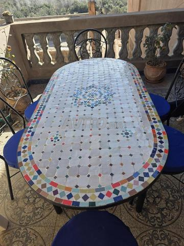 طاولة زليج بلدي