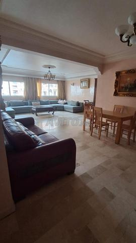 A louer un bel appartement meublé avec terrasse