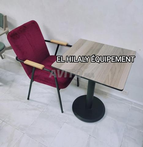 chaises table cafe restaurant