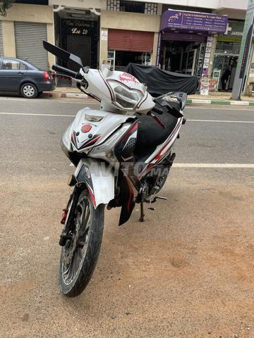 Moto camel modèle 2022 bon état