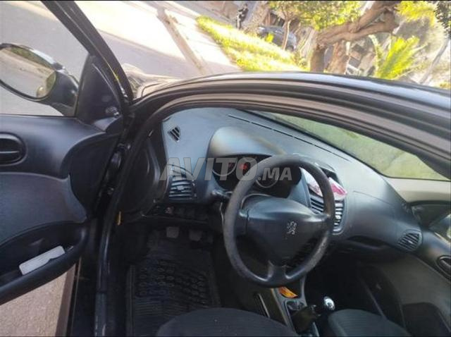 Peugeot 206 Essence Manuelle 2011 à Casablanca