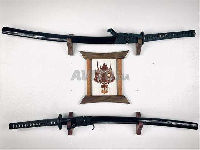 سيوف خشبية من أجل جعل غرفتك أو مكتبك أكثر جمالا