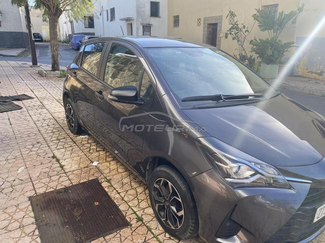 Toyota Yaris essence 