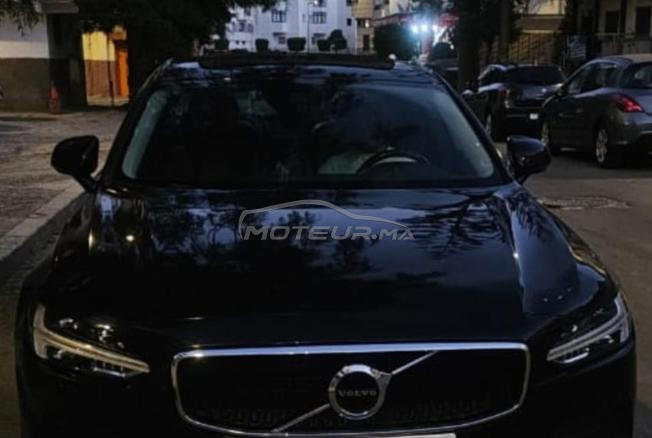 VOLVO S90 D4 Version Momentum