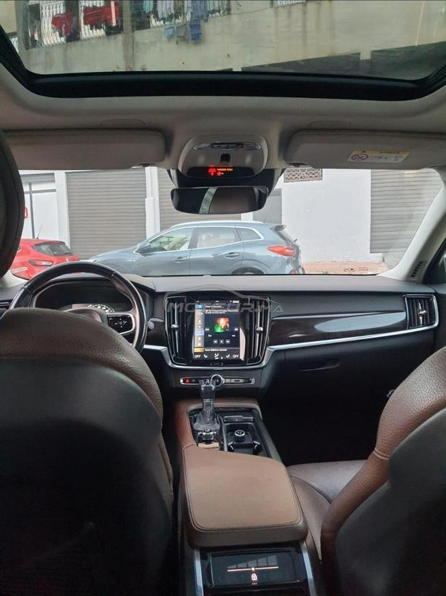VOLVO S90 D4 Version Momentum