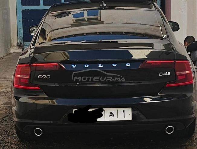VOLVO S90 D4 Version Momentum